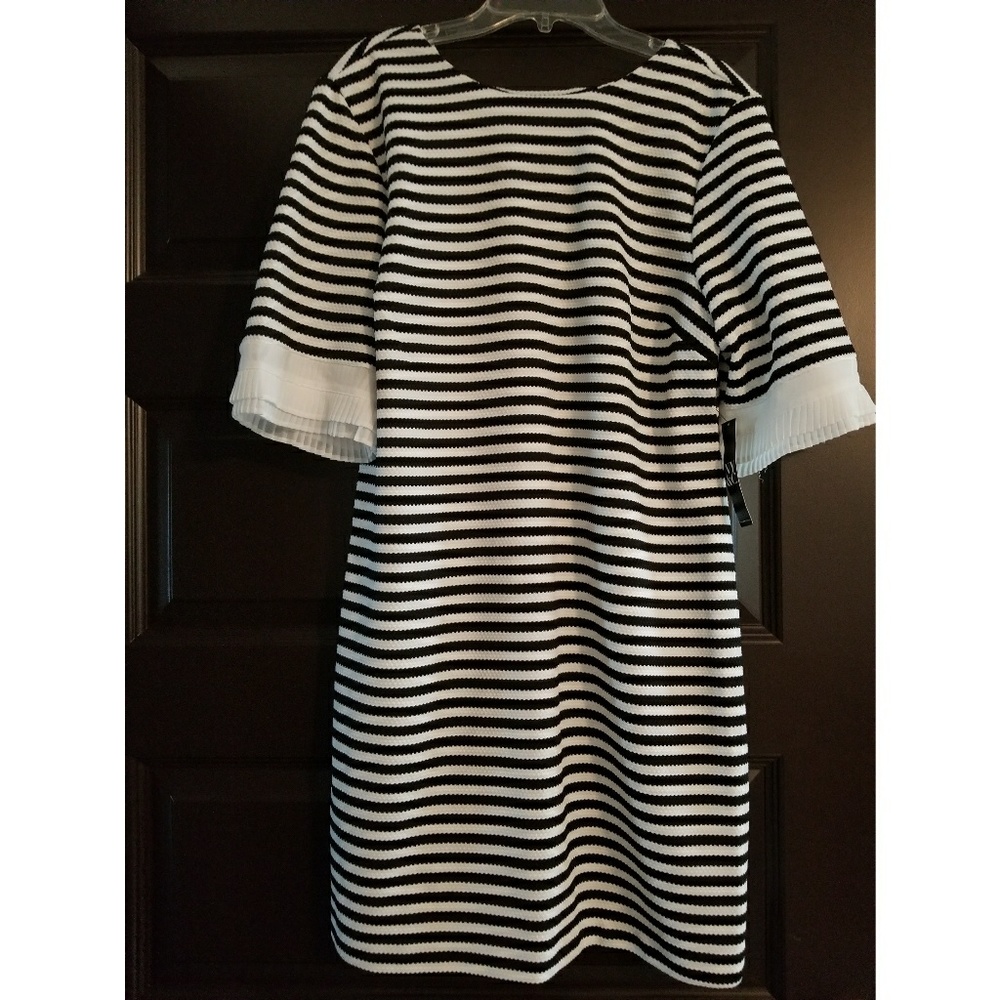 Black & White Stripe Long Sleeve Dress